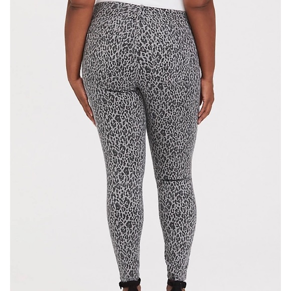 Torrid leopard Jegging Size 20R - Picture 2 of 7